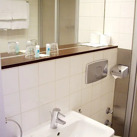 Aaa Budget Hotel 3*