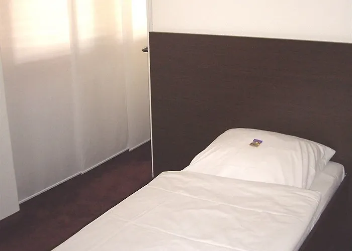 Aaa Budget Hotel 3*