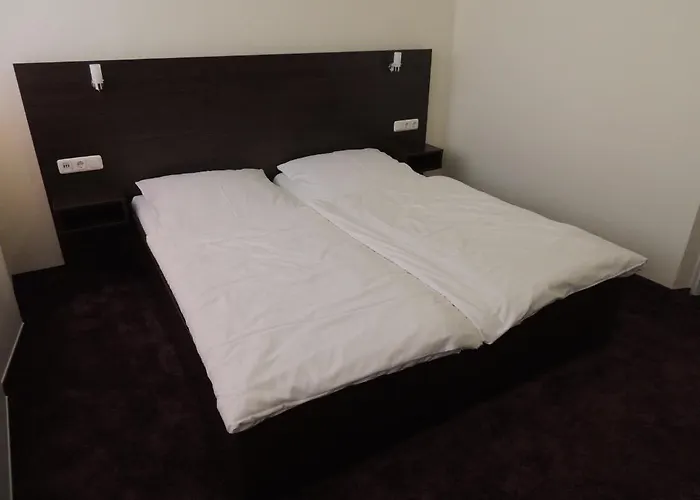 Aaa Budget Hotel Keulen