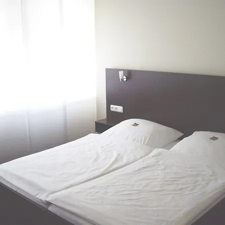 Aaa Budget 3* Köln