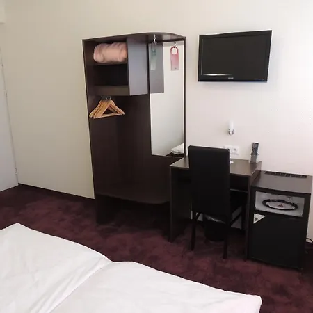 Szálloda Aaa Budget 3*