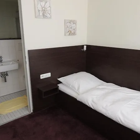 Aaa Budget 3* Köln