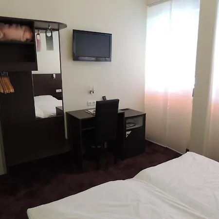 Aaa Budget Κολωνία