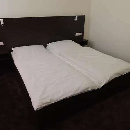 Aaa Budget Hotel Keulen